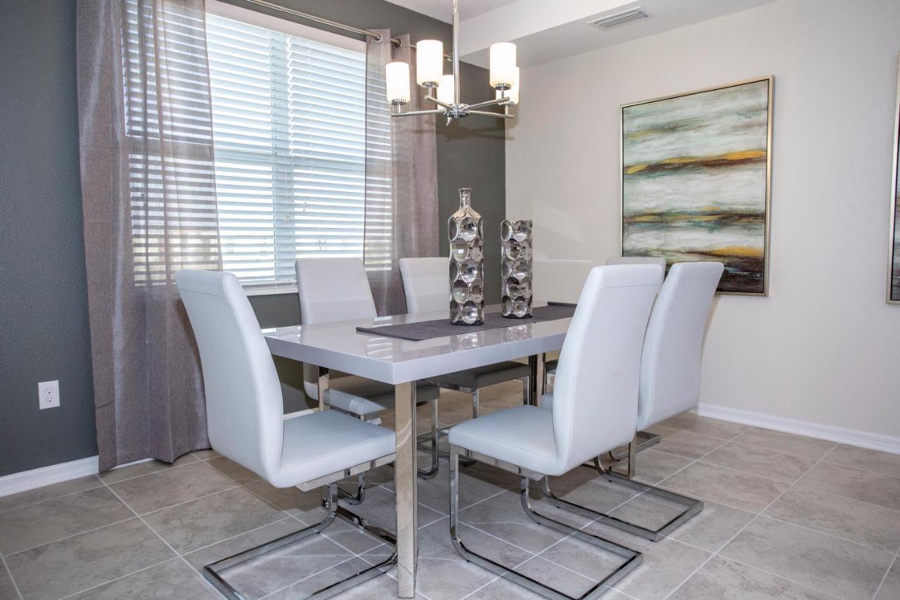 Luxurious 2 Bedroom Close To Disney 303 Kissimmee