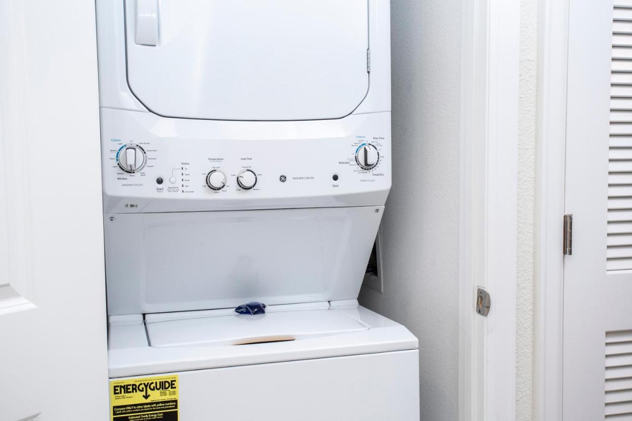 Luxurious 2 Bedroom Close To Disney 303 Apartment